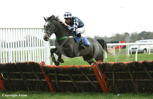 Beau Colonel at Kempton